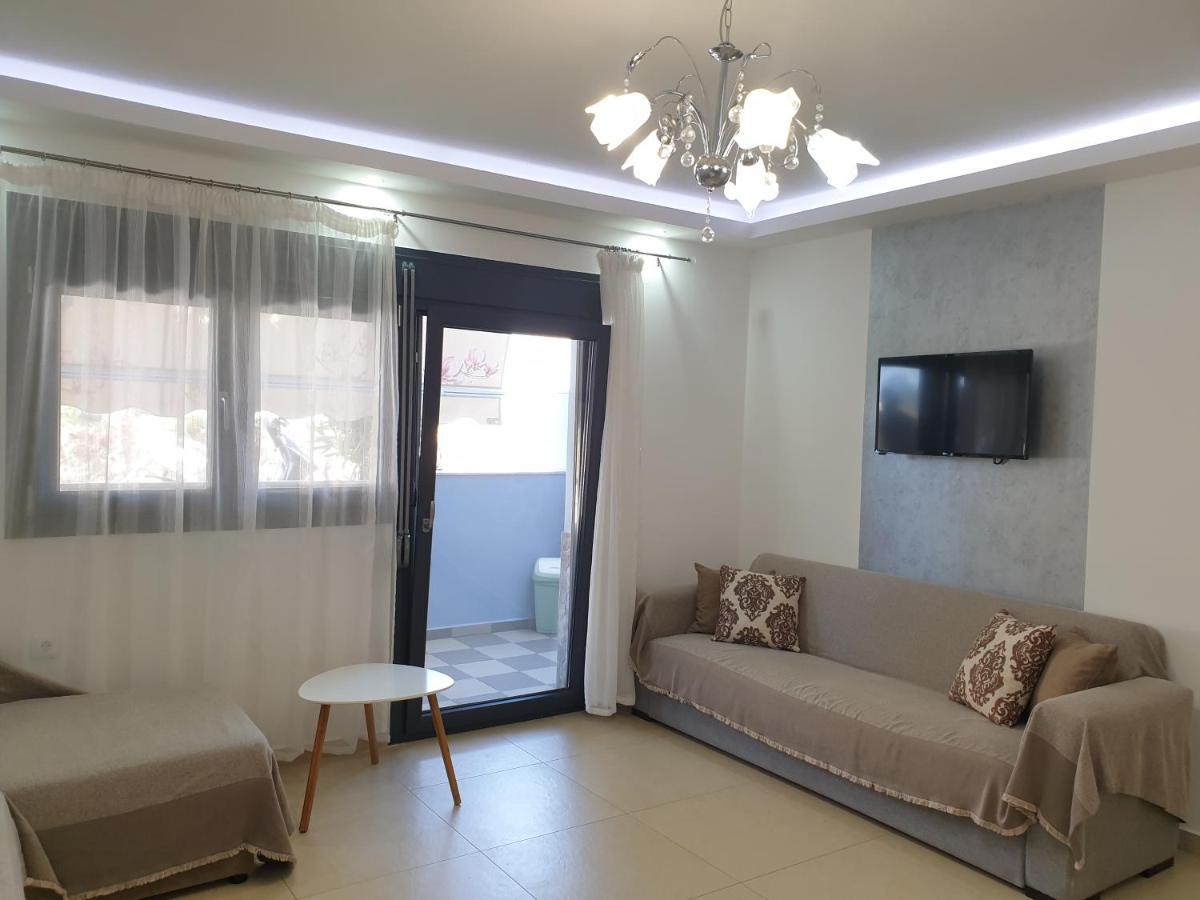 Iros Apartment Néa Péramos 外观 照片
