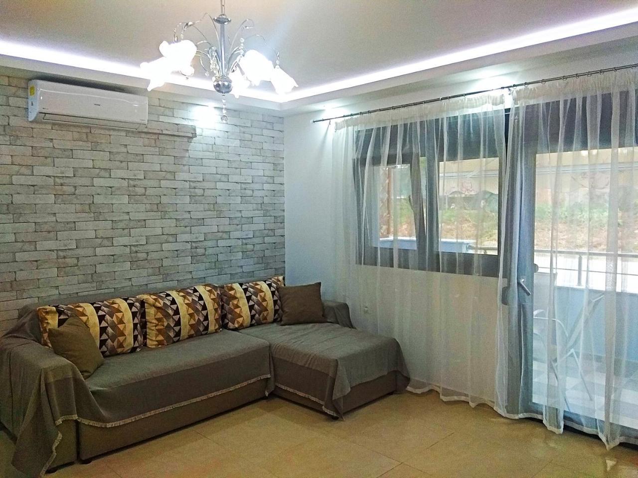 Iros Apartment Néa Péramos 外观 照片